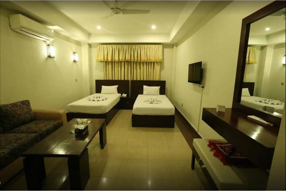 Hotel Multan Continental ภายนอก รูปภาพ